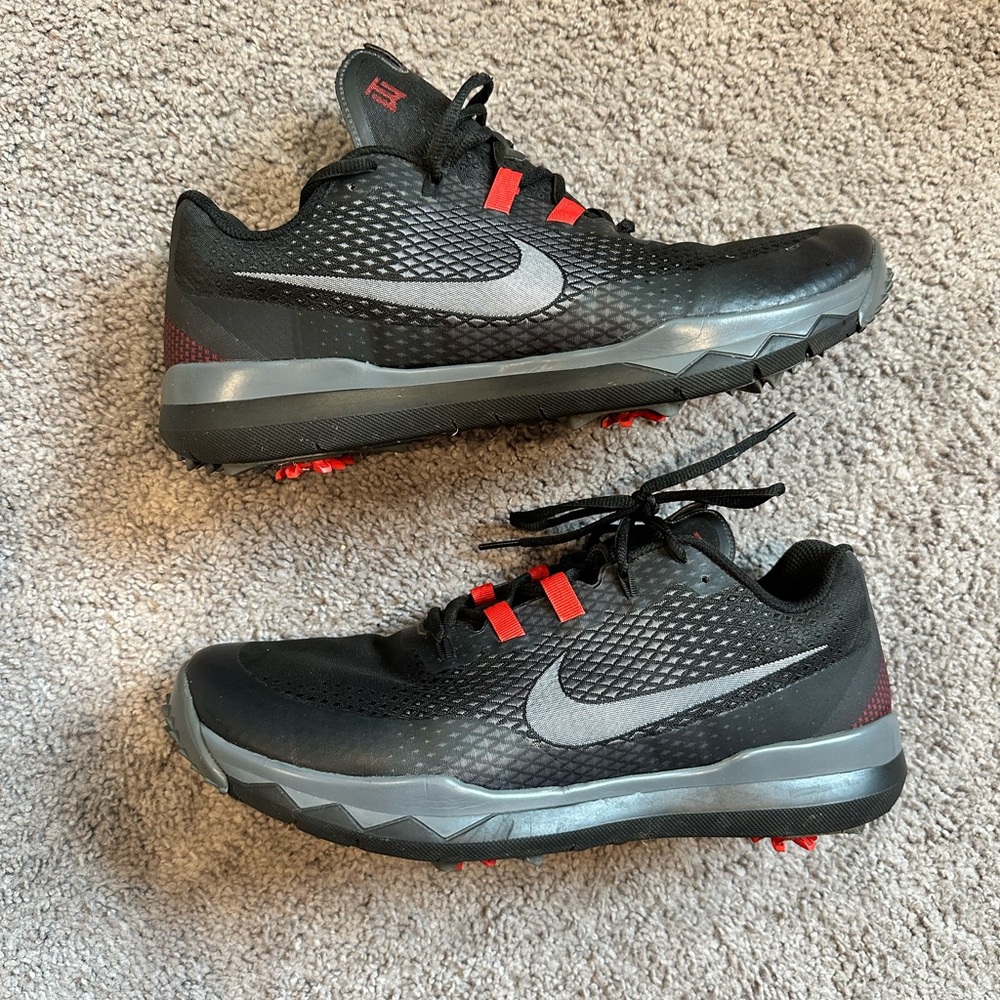 Nike TW15 Golf Shoes. Deadstock. Untouched since 2016. Great shape. Barely worn.